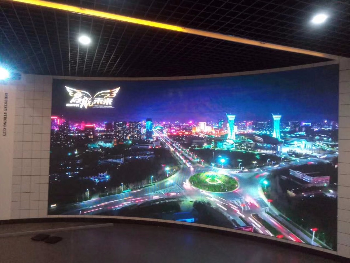 弧形屏再來一塊，美麗不用言辭，自己看